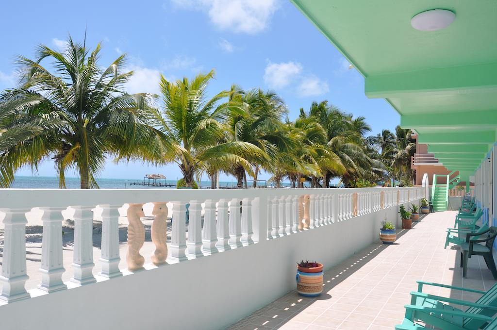 Rainbow Hotel Cayo Caulker Exterior foto