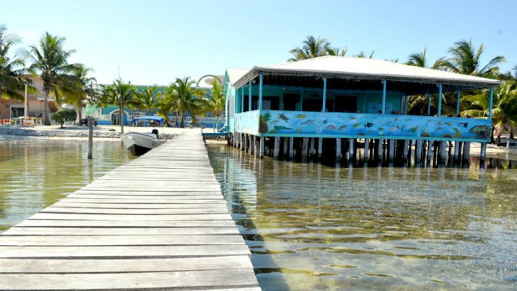 Rainbow Hotel Cayo Caulker Exterior foto